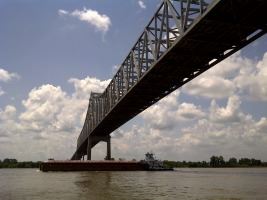 Veterans Memorial Bridge